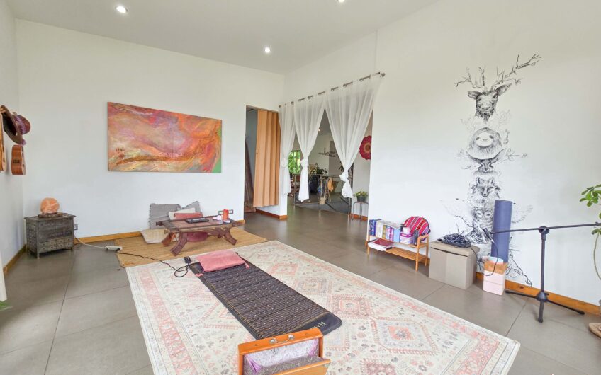 Casa + Apartamento en Condominio en Ciudad Colón