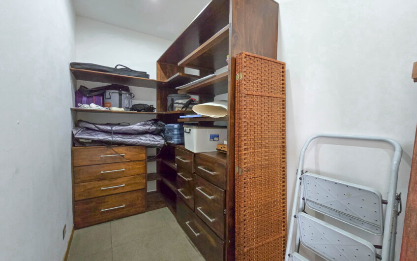Casa + Apartamento en Condominio en Ciudad Colón