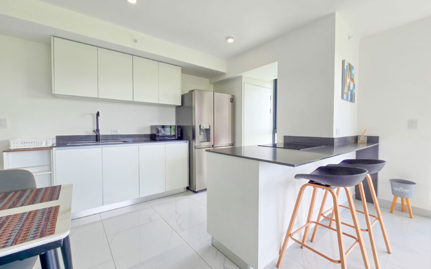 Apartamento esquinero full amueblado en Torre Soho Paradisus Rohrmoser