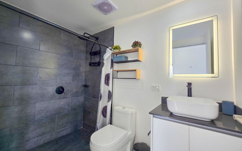 Apartamento esquinero full amueblado en Torre Soho Paradisus Rohrmoser