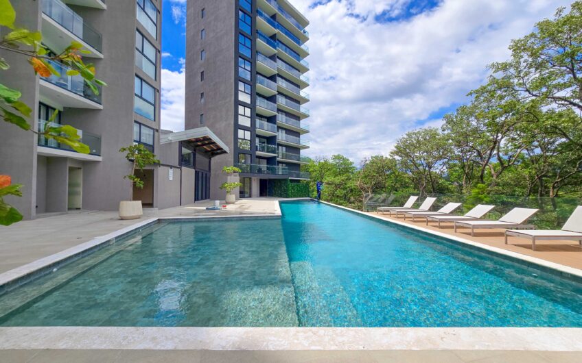Apartamento esquinero full amueblado en Torre Soho Paradisus Rohrmoser