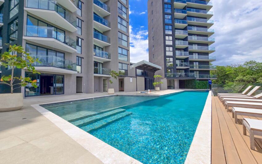 Apartamento esquinero full amueblado en Torre Soho Paradisus Rohrmoser
