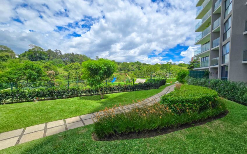 Apartamento esquinero full amueblado en Torre Soho Paradisus Rohrmoser