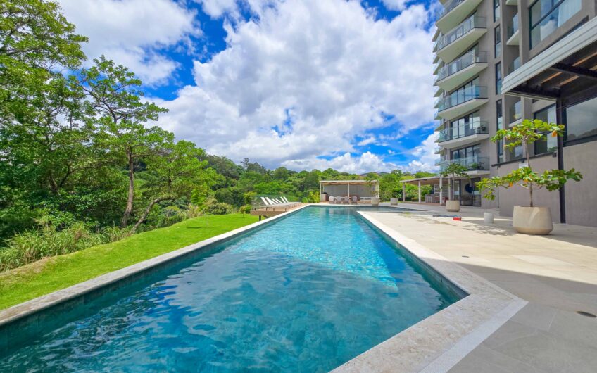 Apartamento esquinero full amueblado en Torre Soho Paradisus Rohrmoser