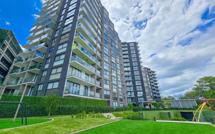 Apartamento esquinero full amueblado en Torre Soho Paradisus Rohrmoser
