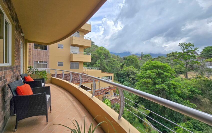 Apartamento de 2 habit. full amueblado con vistas en San Rafael Escazú