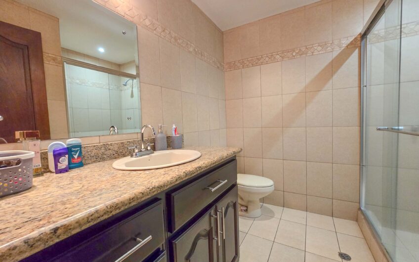 Apartamento de 2 habit. full amueblado con vistas en San Rafael Escazú