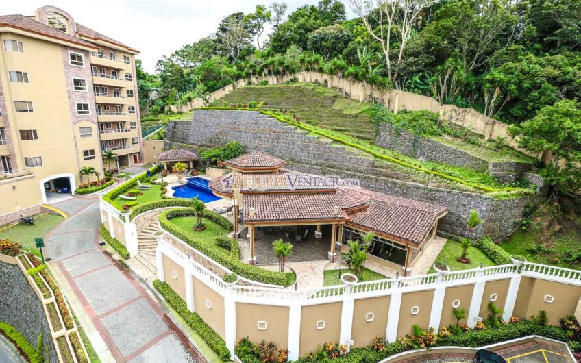 Apartamento amueblado de 3 habit. con vista en San Rafael Escazú