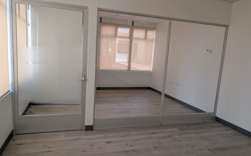 Oficina Clase A de 300 m2 en Centro Corporativo Internacional Barrio Don Bosco