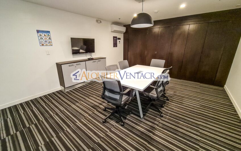 Escazu Village! Apartamento amueblado de 2 habitaciones / balcón
