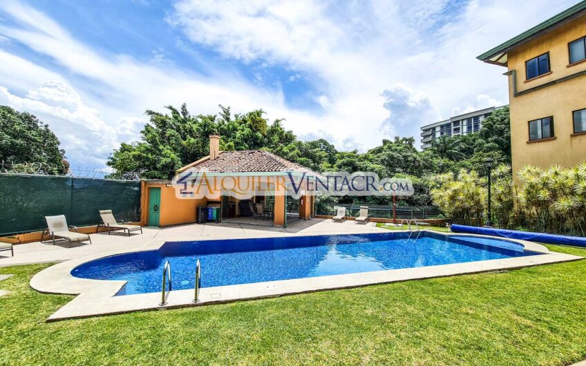 Apartamento amueblado en 1er nivel en San Rafael Escazú