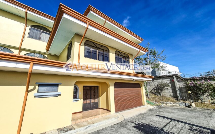Condo de 350 m2 con full vistas / terraza y línea blanca en Guachipelín Escazú