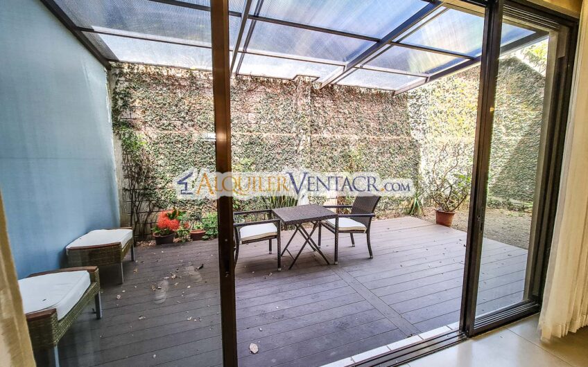 Condo de 350 m2 con full vistas / terraza y línea blanca en Guachipelín Escazú