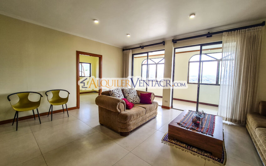 Condo de 350 m2 con full vistas / terraza y línea blanca en Guachipelín Escazú