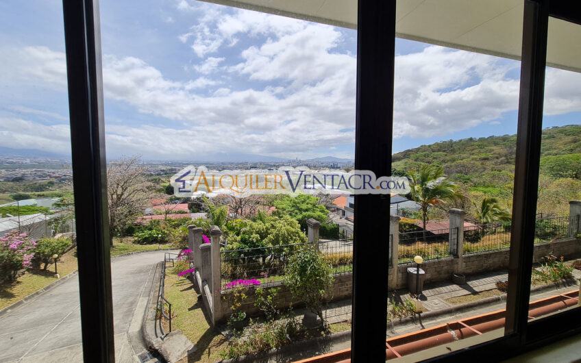 Condo de 350 m2 con full vistas / terraza y línea blanca en Guachipelín Escazú