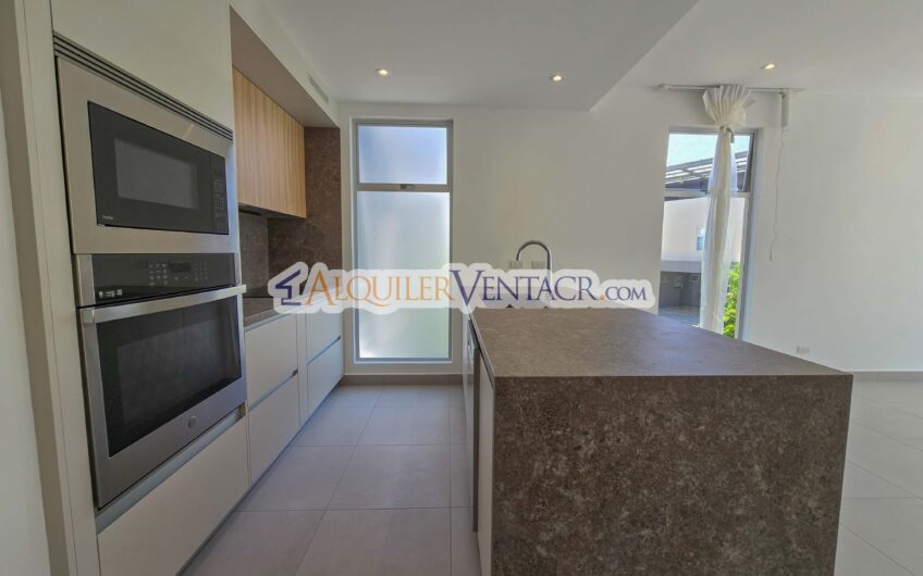 Lindora Santa Ana! Lujoso apartamento x Valle del Sol