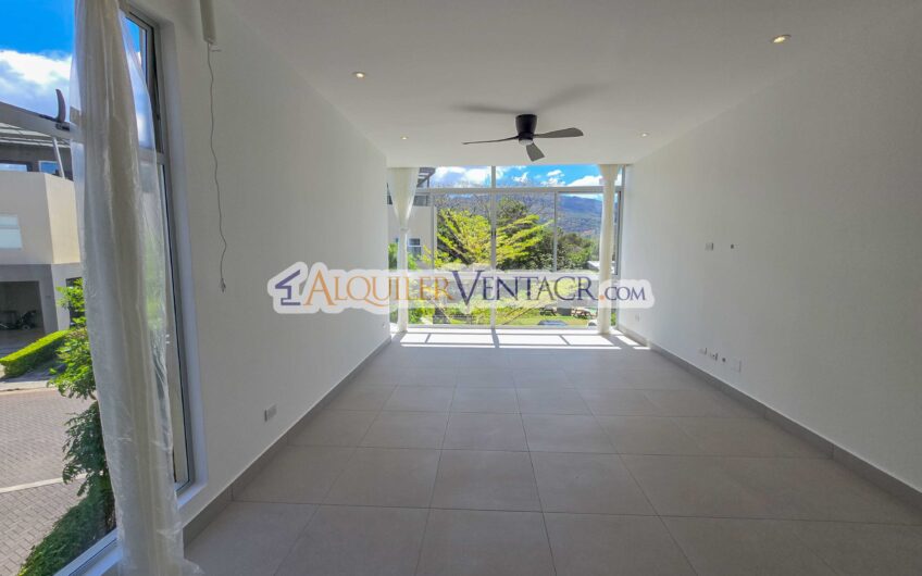 Lindora Santa Ana! Lujoso apartamento x Valle del Sol