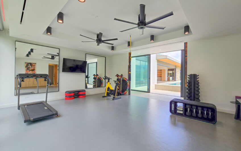 Lujosa casa full amueblada con piscina privada y vista en Hacienda Espinal San Rafael de Alajuela