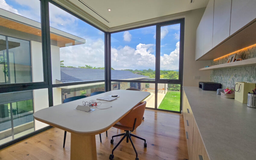 Lujosa casa full amueblada con piscina privada y vista en Hacienda Espinal San Rafael de Alajuela