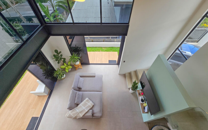 Casa Independiente Contemporánea con Jardín en Bello Horizonte Escazú