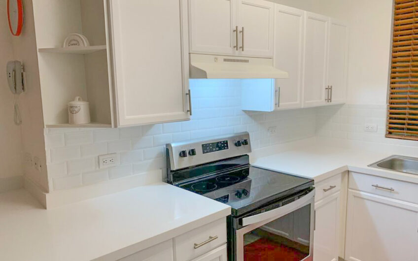 Apartamento amueblado en 1er nivel en San Rafael Escazú