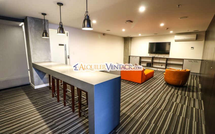 Escazu Village! Apartamento amueblado de 2 habitaciones / balcón