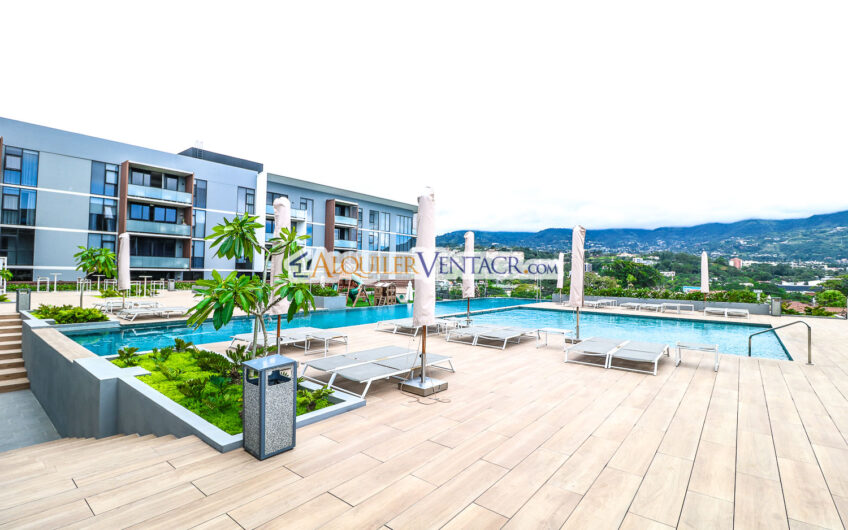 Escazu Village! Apartamento amueblado de 2 habitaciones / balcón