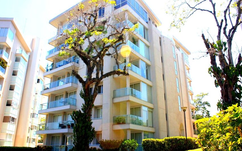 Apartamento de 3 habit.+ de servicio x La Paco San Rafael Escazú
