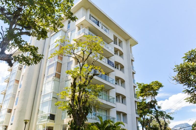 Apartamento de 3 habit.+ de servicio x La Paco San Rafael Escazú